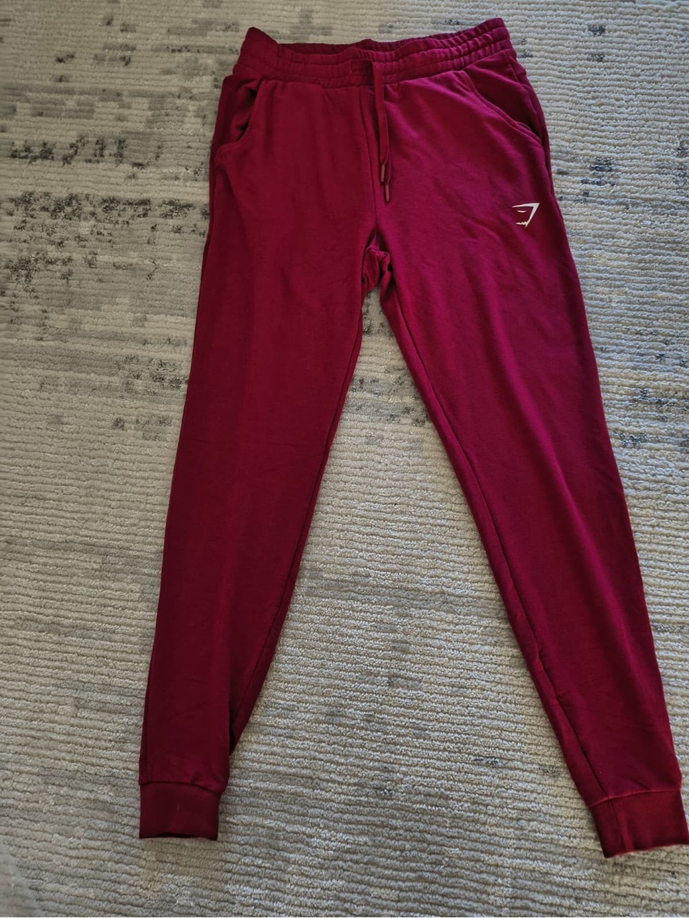 Gymshark Maroon Jogger Pants - Comfortable Casual Bottoms size Small